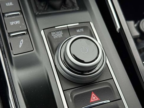 Used 2022 Maserati Levante Modena image 25