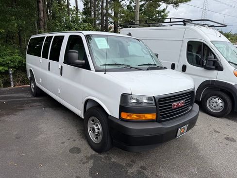 Used 2023 GMC Savana 3500 LS RWD image 3