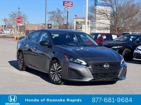 Used 2024 Nissan Altima 2.5 SV image 41