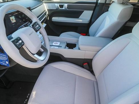New 2026 Hyundai Santa Fe SE FWD image 19