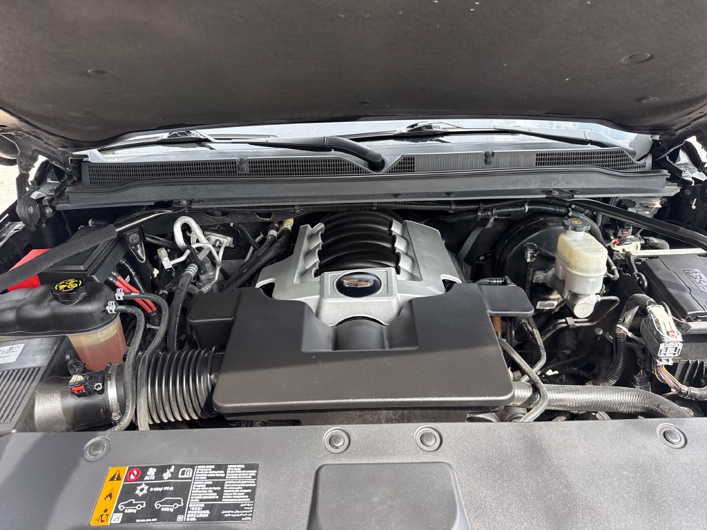 Used 2019 Cadillac Escalade Premium Luxury AWD/4WD image 38