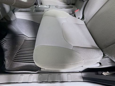 Used 2019 Nissan Frontier SV image 18