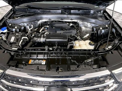 Used 2020 Ford Explorer XLT w/ Equipment Group 202A image 9