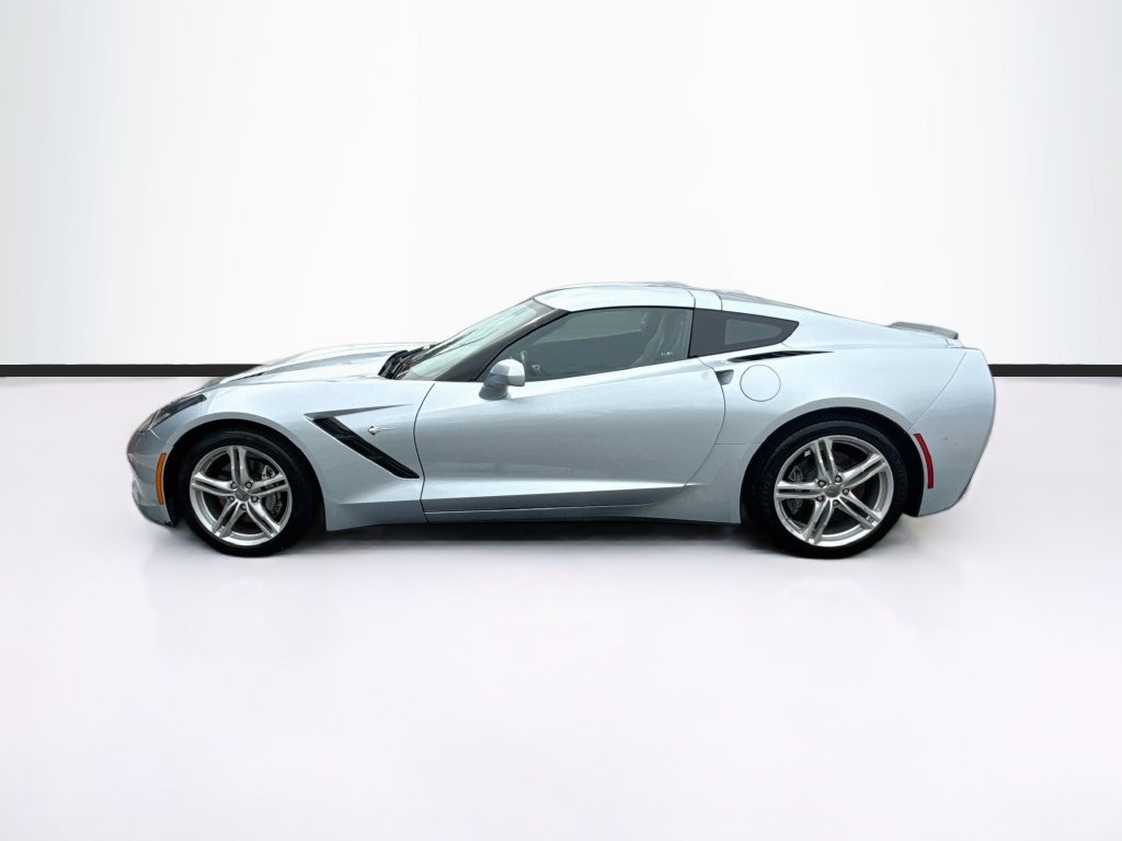 Used 2017 Chevrolet Corvette Stingray Coupe w/ 1LT RWD image 4