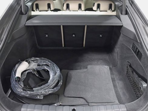 Used 2022 BMW i4 eDrive40 w/ M Sport Package image 37