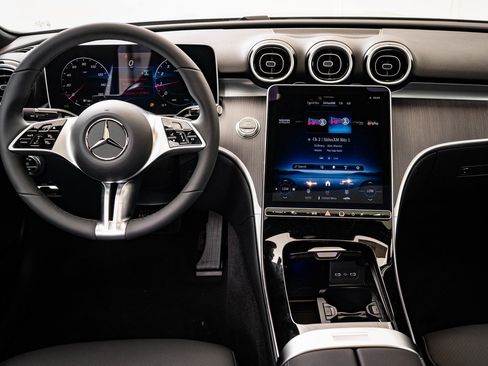 Used 2025 Mercedes-Benz C 300 C 300 image 31