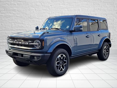 Used 2023 Ford Bronco Outer Banks image 3