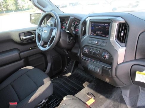 New 2025 Chevrolet Silverado 1500 W/T image 11