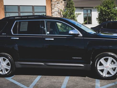 Used 2011 GMC Terrain SLE FWD image 12