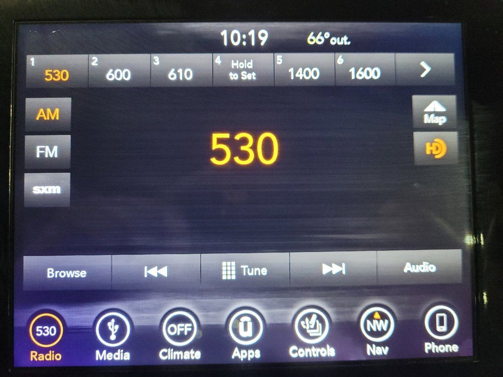 Used 2019 Jeep Grand Cherokee Limited AWD/4WD image 25