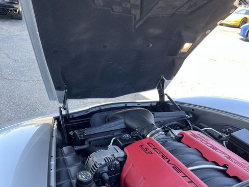 Used 2006 Chevrolet Corvette Z06 w/ Preferred Equipment Group RWD image 22