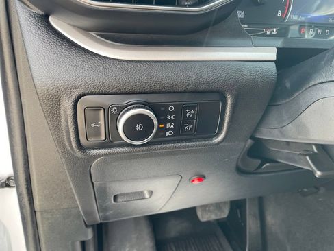 Used 2023 Ford Explorer XLT w/ Equipment Group 202A RWD image 26