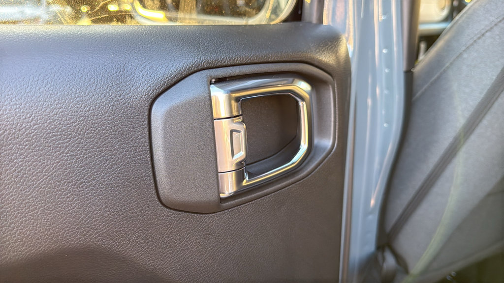 Used 2026 Jeep Wrangler Unlimited Sport AWD/4WD image 19