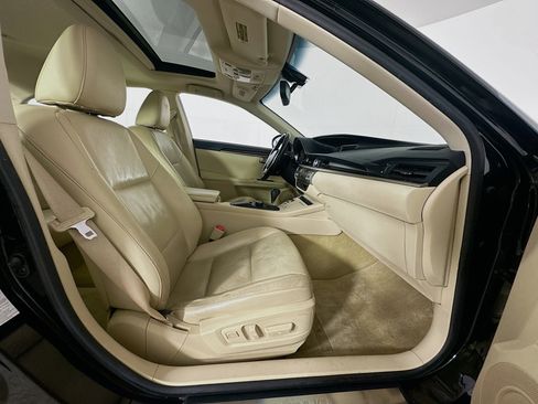 Used 2013 Lexus ES 350 w/ Luxury Pkg FWD image 31