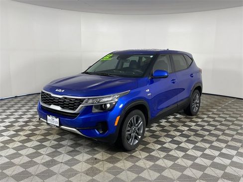 Certified 2022 Kia Seltos LX image 1