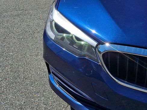 Used 2020 BMW 530i xDrive w/ Convenience Package AWD/4WD image 10