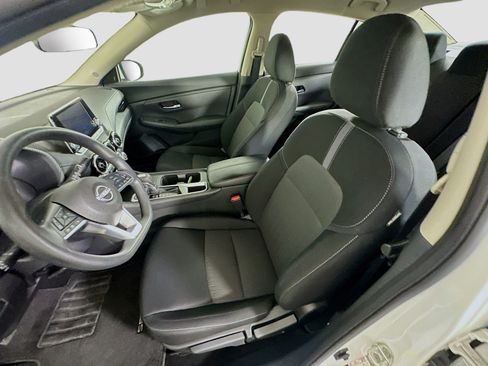 Used 2024 Nissan Sentra SV FWD image 13
