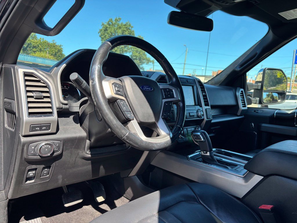 Used 2019 Ford F150 Platinum w/ Equipment Group 701A Luxury AWD/4WD image 18
