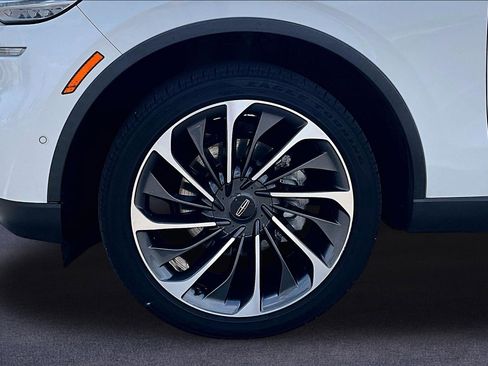 Used 2020 Lincoln Aviator Reserve w/ Equipment Group 202A AWD/4WD image 35