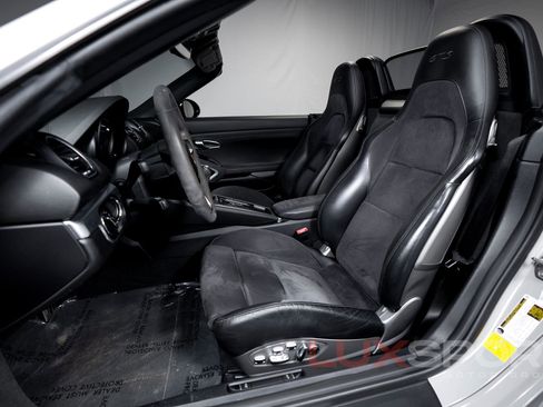 Used 2018 Porsche 718 Boxster GTS image 19