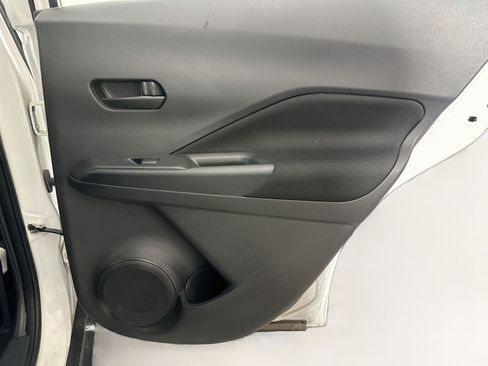 Used 2021 Nissan Kicks S FWD image 28