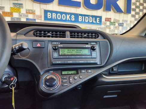 Used 2014 Toyota Prius C Two FWD image 8