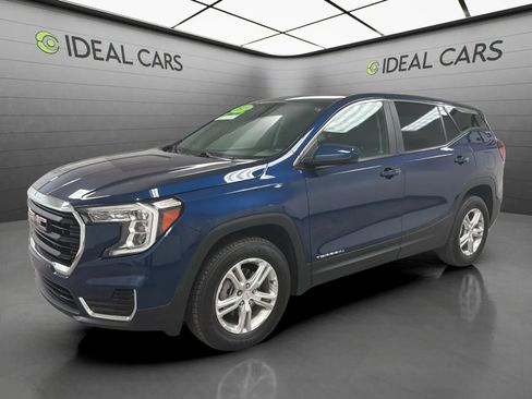 Used 2023 GMC Terrain SLE w/ LPO, Floor Liner Package AWD/4WD image 1