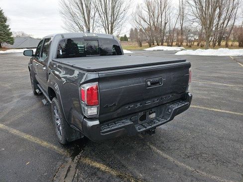 Used 2023 Toyota Tacoma Limited image 3