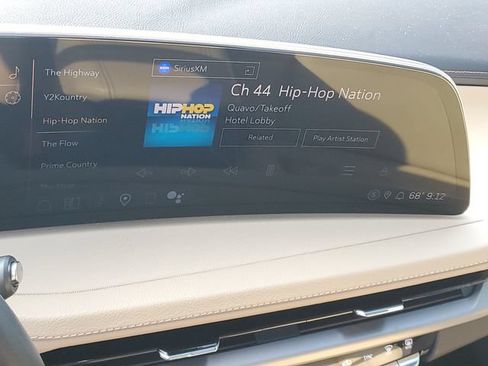 Certified 2024 Cadillac XT4 Luxury w/ Cold Weather Package AWD/4WD image 22
