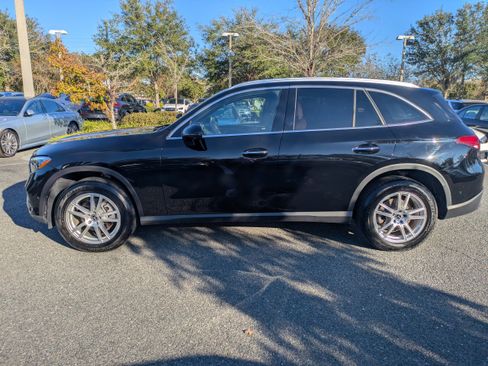 Used 2023 Mercedes-Benz GLC 300 w/ Exclusive Trim Package image 9