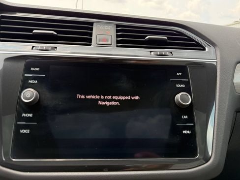 Used 2021 Volkswagen Tiguan SE R-Line AWD/4WD image 19