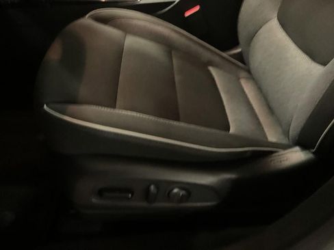 Used 2023 Chevrolet TrailBlazer LT image 30