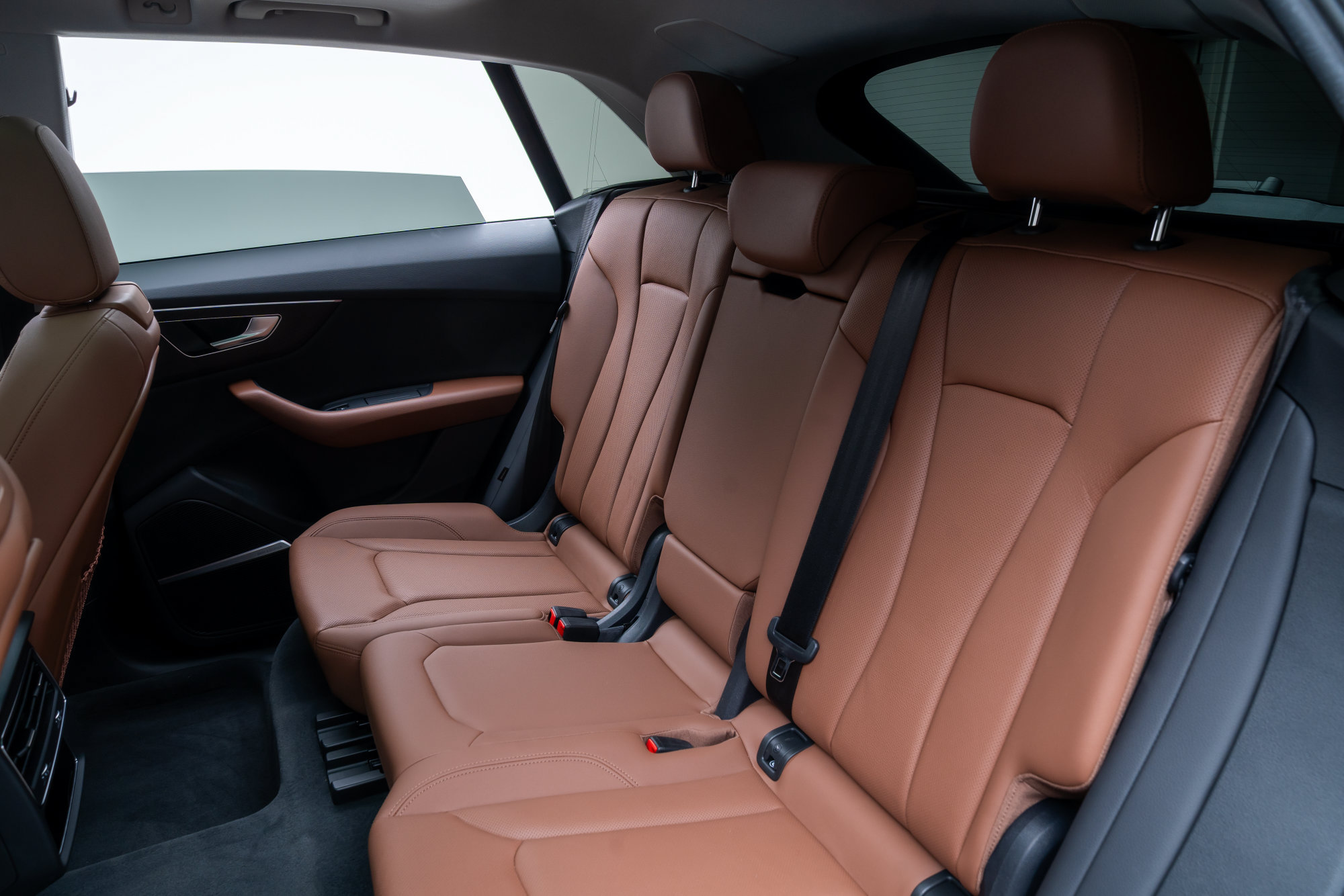 Used 2022 Audi Q8 Premium Plus AWD/4WD image 21