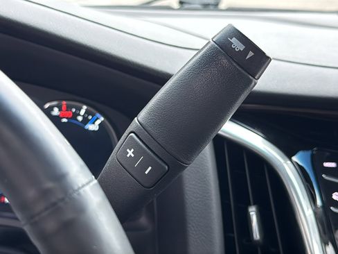 Used 2018 Cadillac Escalade Luxury image 18