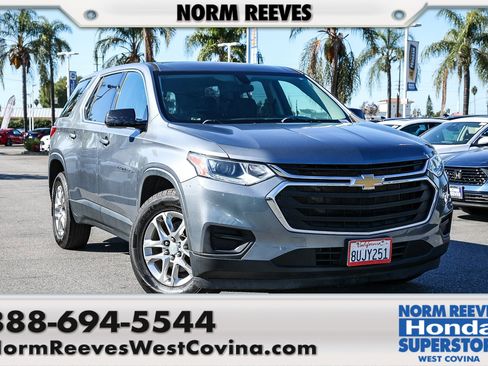 Used 2020 Chevrolet Traverse LS image 1