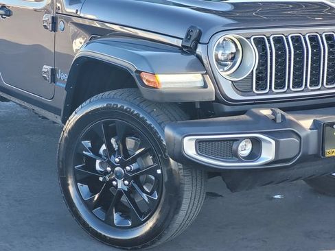 Certified 2025 Jeep Wrangler Unlimited Sahara w/ Safety Group AWD/4WD image 3