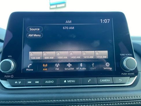 Used 2024 Nissan Rogue SV image 33