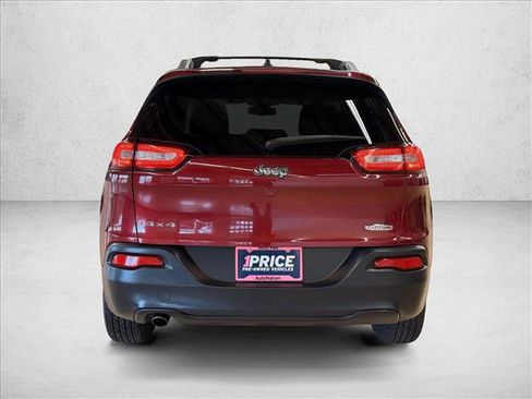Used 2015 Jeep Cherokee Latitude w/ Comfort/Convenience Group AWD/4WD image 6