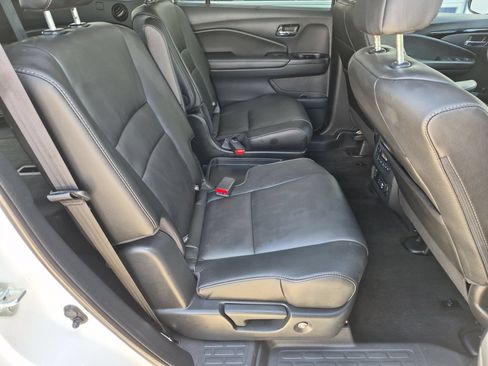 Used 2022 Honda Pilot Touring image 34