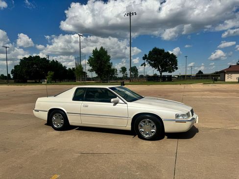 Used 2001 Cadillac Eldorado ESC w/ Comfort/Convenience Pkg FWD image 22