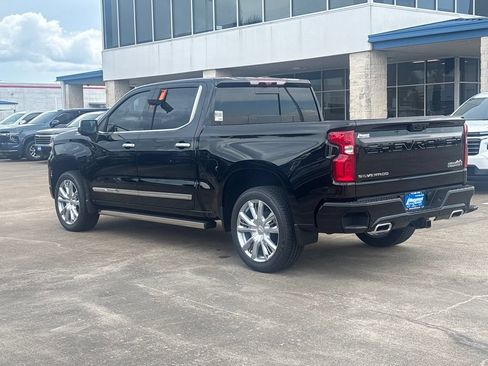 New 2026 Chevrolet Silverado 1500 High Country AWD/4WD image 14