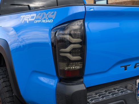 Used 2021 Toyota Tacoma TRD Off-Road image 18
