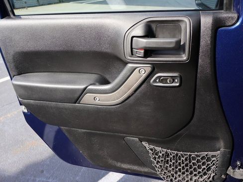 Used 2013 Jeep Wrangler Sport image 28