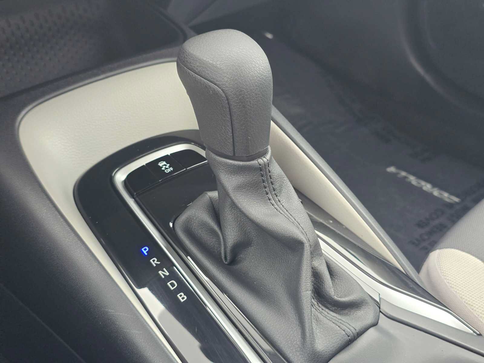 Certified 2026 Toyota Corolla LE FWD image 27