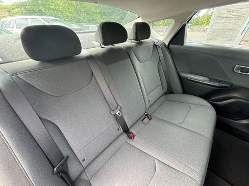 Used 2025 Kia K4 FWD image 18