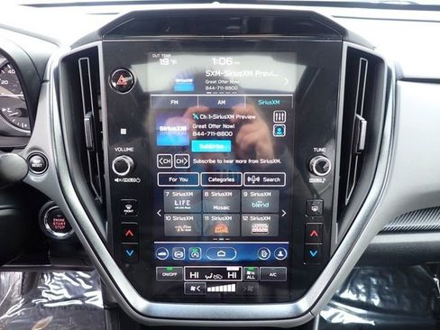 Used 2024 Subaru Crosstrek 2.5i Limited w/ Crosstrek Mirror Package image 28