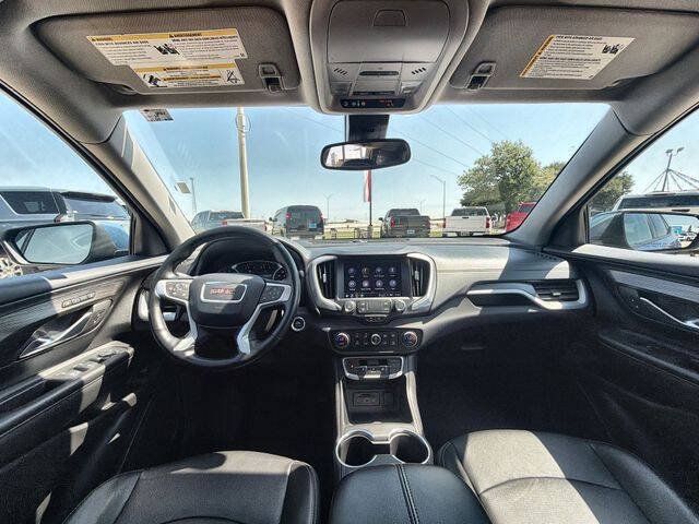 Used 2024 GMC Terrain SLT AWD/4WD image 19
