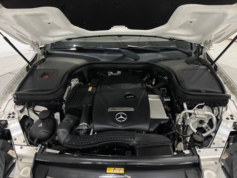 Used 2017 Mercedes-Benz GLC 300 4MATIC image 28