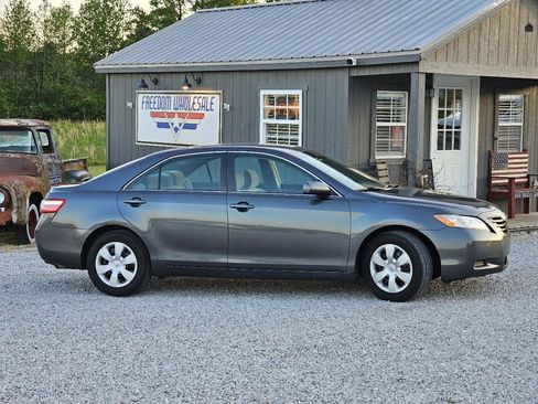 Used 2007 Toyota Camry LE image 10