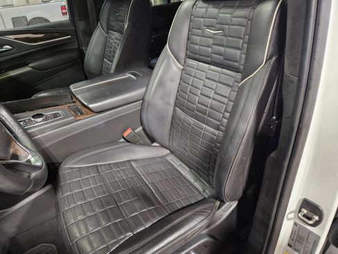 Used 2021 Cadillac Escalade Sport Platinum AWD/4WD image 23